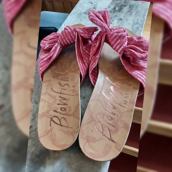 Red beachy slides, size 9 never worn - Picture 3 of 3